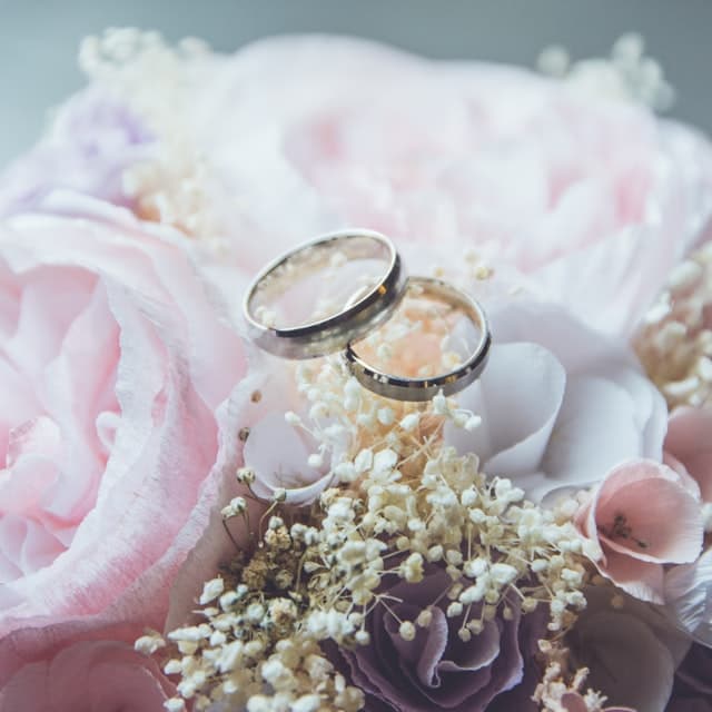 Wedding in Rome — le fedi (misura universale)